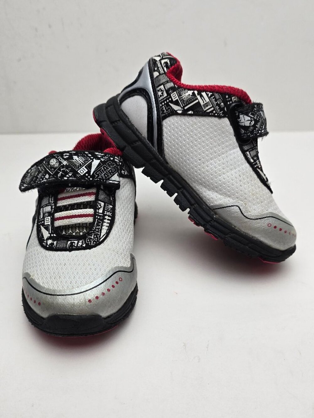 Star Wars Stormtropper Light Up Easy On Sneakers Toddler Size 6